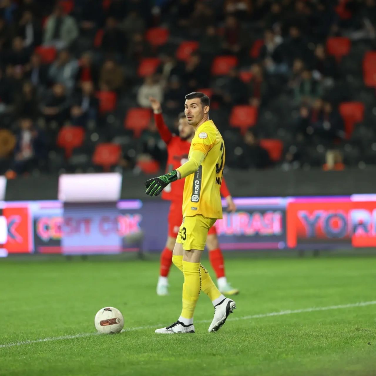 Florin Niță e 'Omul Păianjen' din Turcia. "Un exemplu frumos care reprezintă România!" Cum și-a citit adversarul la penalty în meciul cu Beșiktaș_2