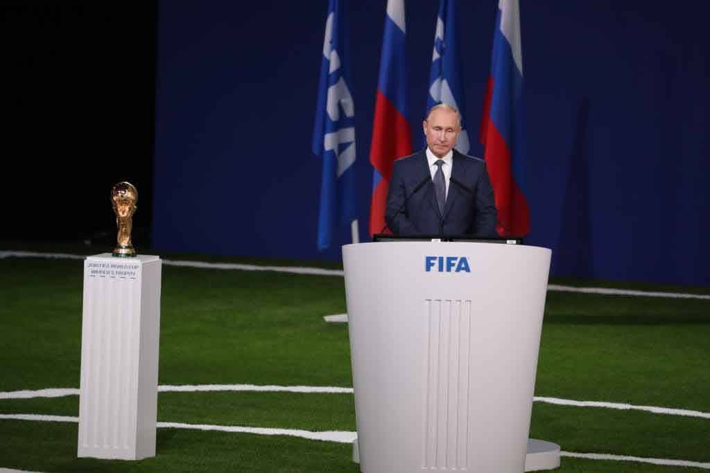 Astăzi se încheie alegerile prezidențiale din Rusia! Vladimir Putin are trei contracandidați penibili, inclusiv tizul unui antrenor de fotbal celebru_7