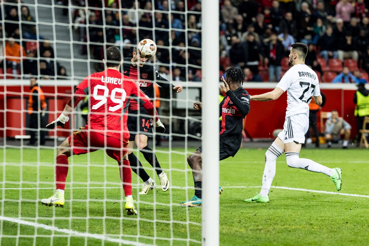 Patrik Schick Fantastick! Atacantul lui Bayer Leverkusen, la trei goluri consecutive și decisive marcate după minutul 90 în Europa League_4
