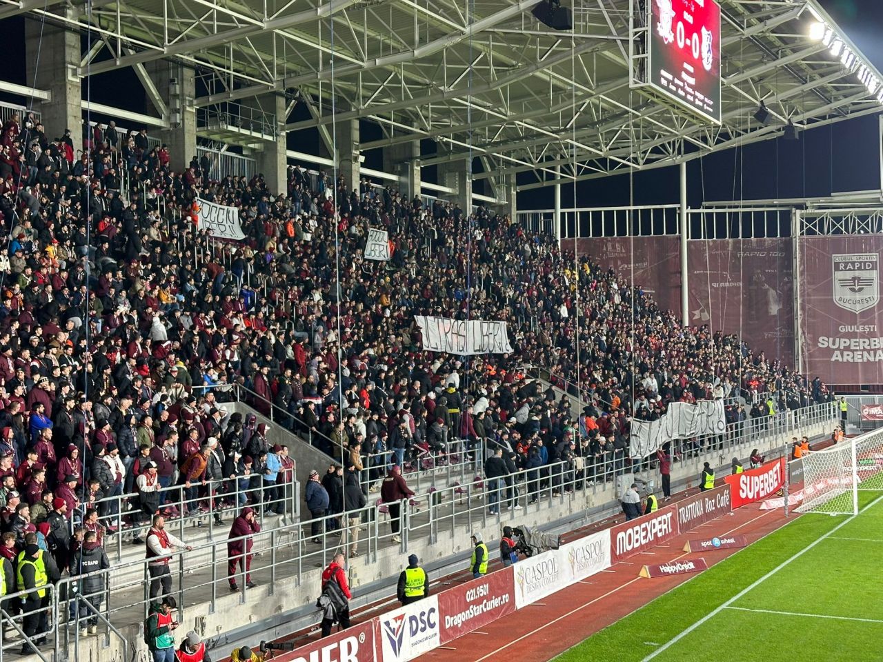 Cum arată arena Giulești la Rapid - Farul după deciziile luate în ultimele zile și cum au reacționat fanii: "Bocciu liber!"_5