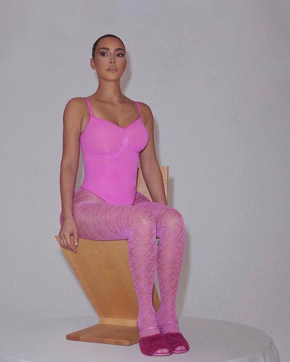 Cel mai sexy model de pe Instagram și-a luat bilete la EURO 2024! La ce meciuri va fi prezentă Kim Kardashian_57