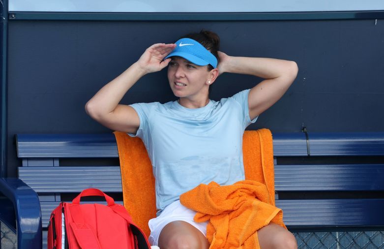 Cele mai tari imagini cu Simona Halep de la meciul de revenire cu Paula Badosa_1