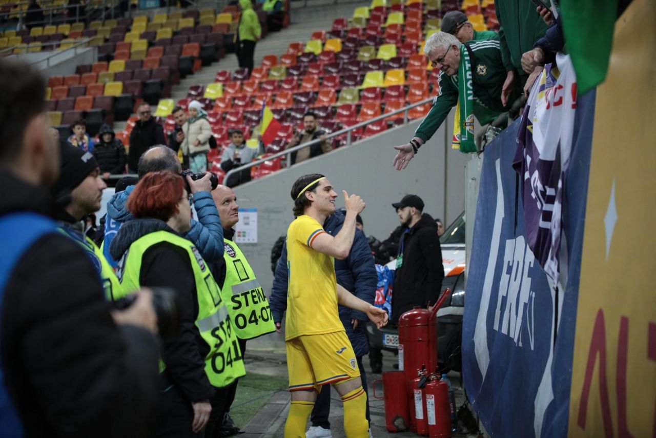 Cum a fost surprins Ianis Hagi la finalul meciului România - Irlanda de Nord + Ce au făcut fanii adversarilor_3