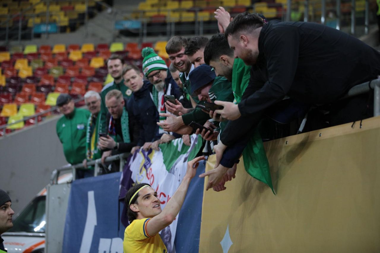 Cum a fost surprins Ianis Hagi la finalul meciului România - Irlanda de Nord + Ce au făcut fanii adversarilor_9