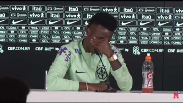 
	Vinicius a izbucnit în lacrimi la conferința de presă: &quot;Vreau doar să joc fotbal!&quot;
