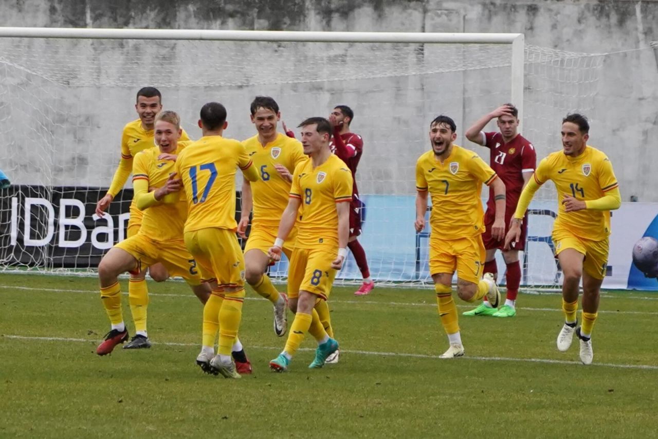 Regele Mihai! Armenia U21 - România U21 0-1, cu un gol superb al lui Cristian Mihai în '89! Cât chin, dar suntem momentan pe locul 1 în grupa pentru EURO_14