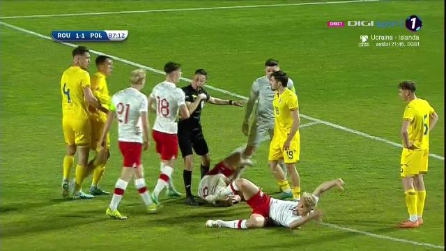 Tensiune la cote maxime! Momentul care a înghețat inima fanilor: Ce s-a întâmplat în minutul 87 în România - Polonia U20_13