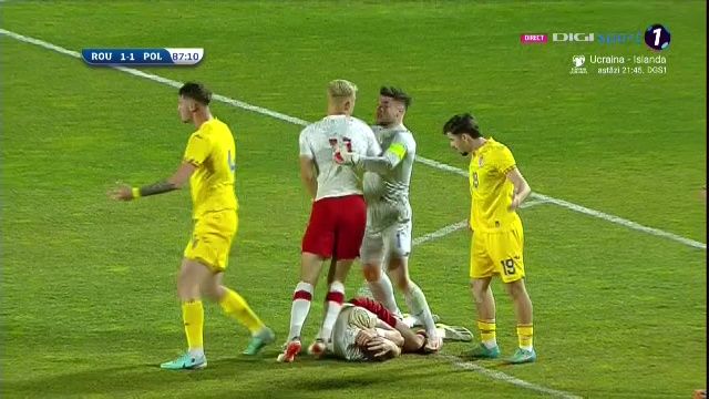 Tensiune la cote maxime! Momentul care a înghețat inima fanilor: Ce s-a întâmplat în minutul 87 în România - Polonia U20_16