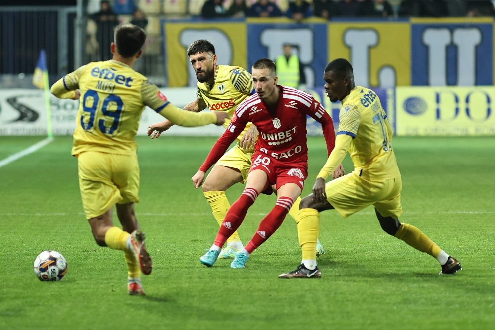 Plecare în plin campionat de la FC Botoșani! Vârful de atac titular a semnat cu un club din străinătate_2