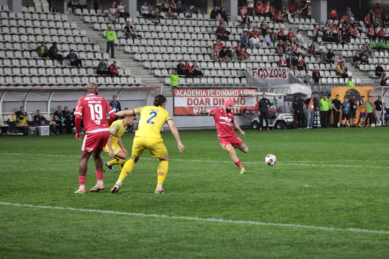 Dinamo - Petrolul Ploiești 1-1. Final aprins de meci pe ”Arcul de Triumf” sub privirile a sute de copii_4