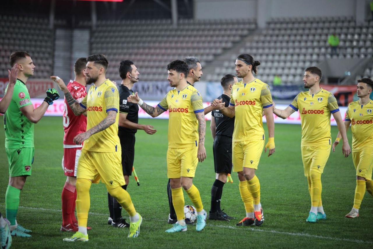 Antrenorul Petrolului, dezvăluire după meciul cu Dinamo: "Sergiu Hanca este antrenorul meu secund din teren"_4