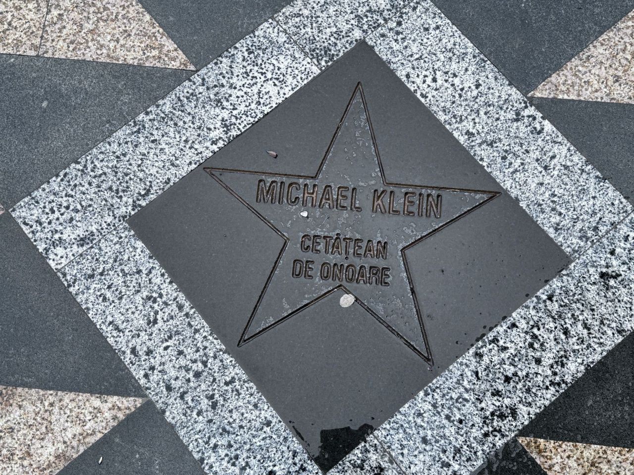 Ca la Hollywood! Cum arată ”Walk of Fame”-ul de la Hunedoara. Mircea Lucescu a venit să-l vadă cu ochii săi_1