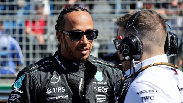 
	Lewis Hamilton, acuzat că merge la Ferrari doar pentru bani: &quot;Transferul îl va ajuta și după retragere&quot;
