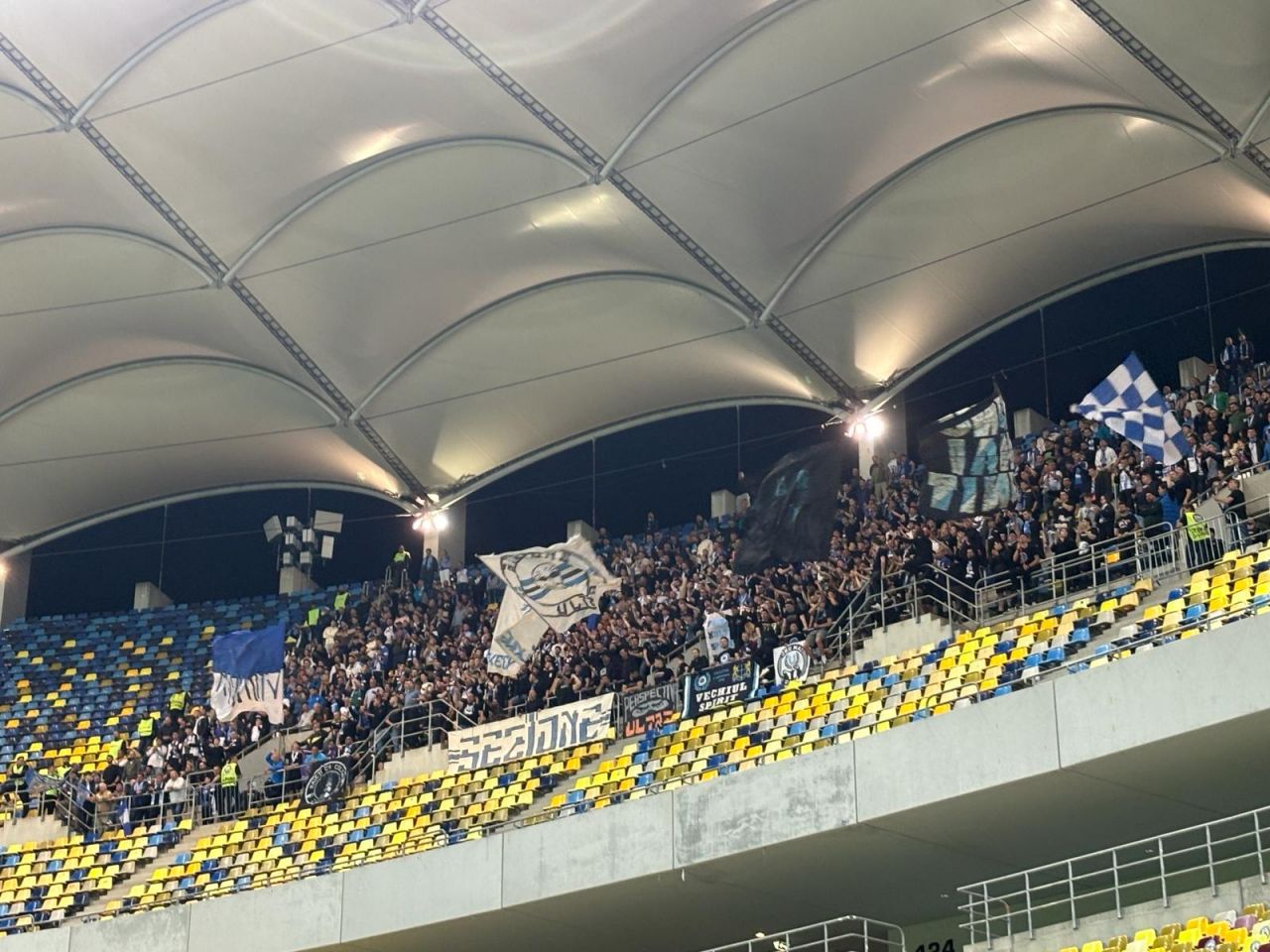 A revenit banner-ul pentru Gigi Becali! Mesajul afișat pe Arena Națională la FCSB - Universitatea Craiova_7