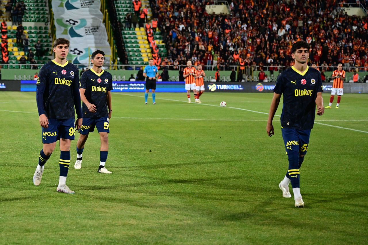 Haos în Supercupa Turciei: Fenerbahce a trimis echipa U19 și a ieșit de pe teren după două minute! „Apărăm adevărul!”_2