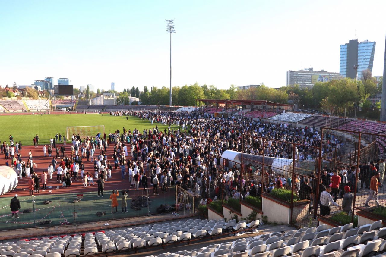 Au venit musulmanii la Dinamo, dar nu vreun șeic miliardar. Ultimul mare eveniment pe vechiul stadion, cu peste 5.000 de oameni _27