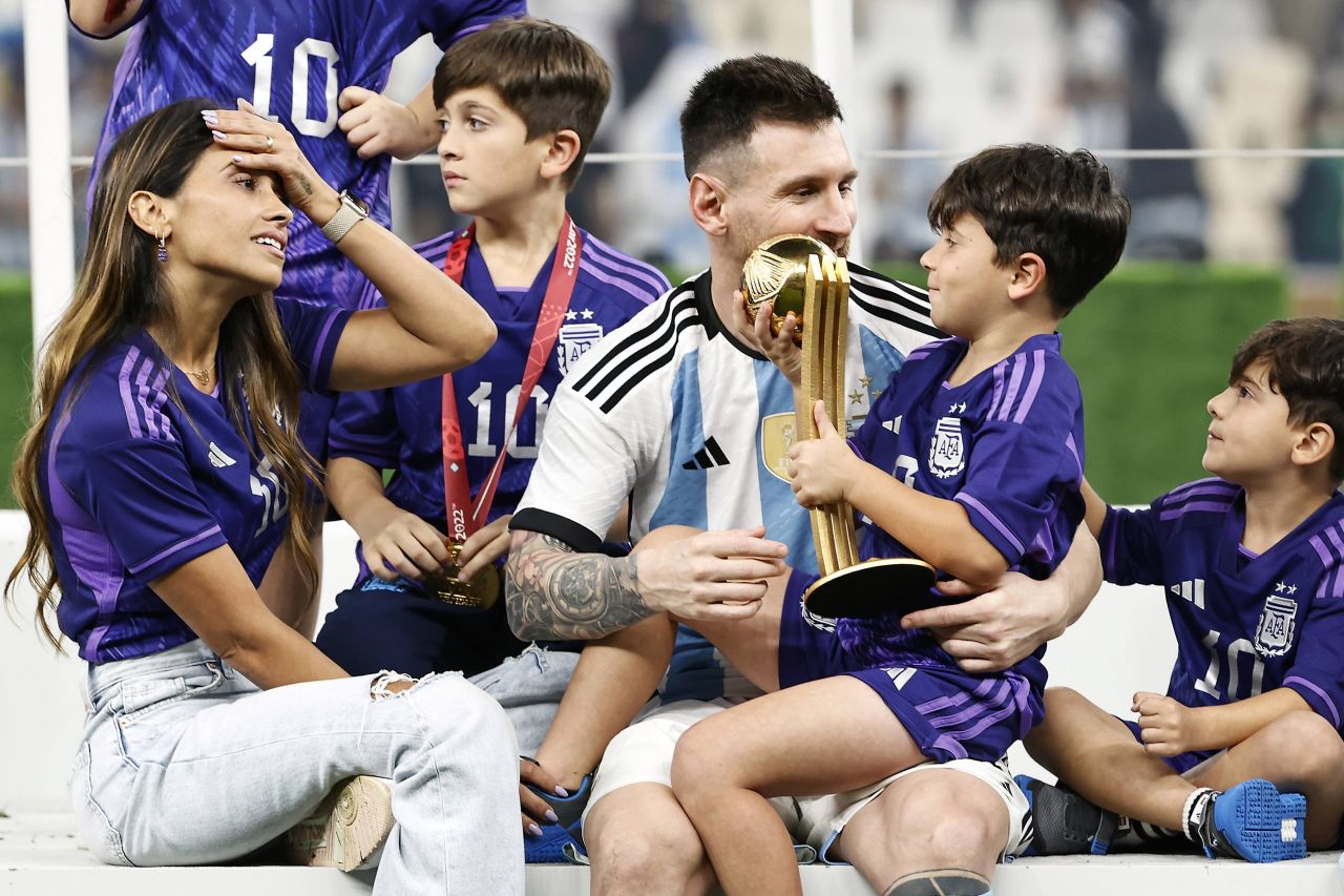 La doar nouă ani, Mateo Messi a înscris 5 goluri într-un meci și a sărbătorit ca tatăl său_3