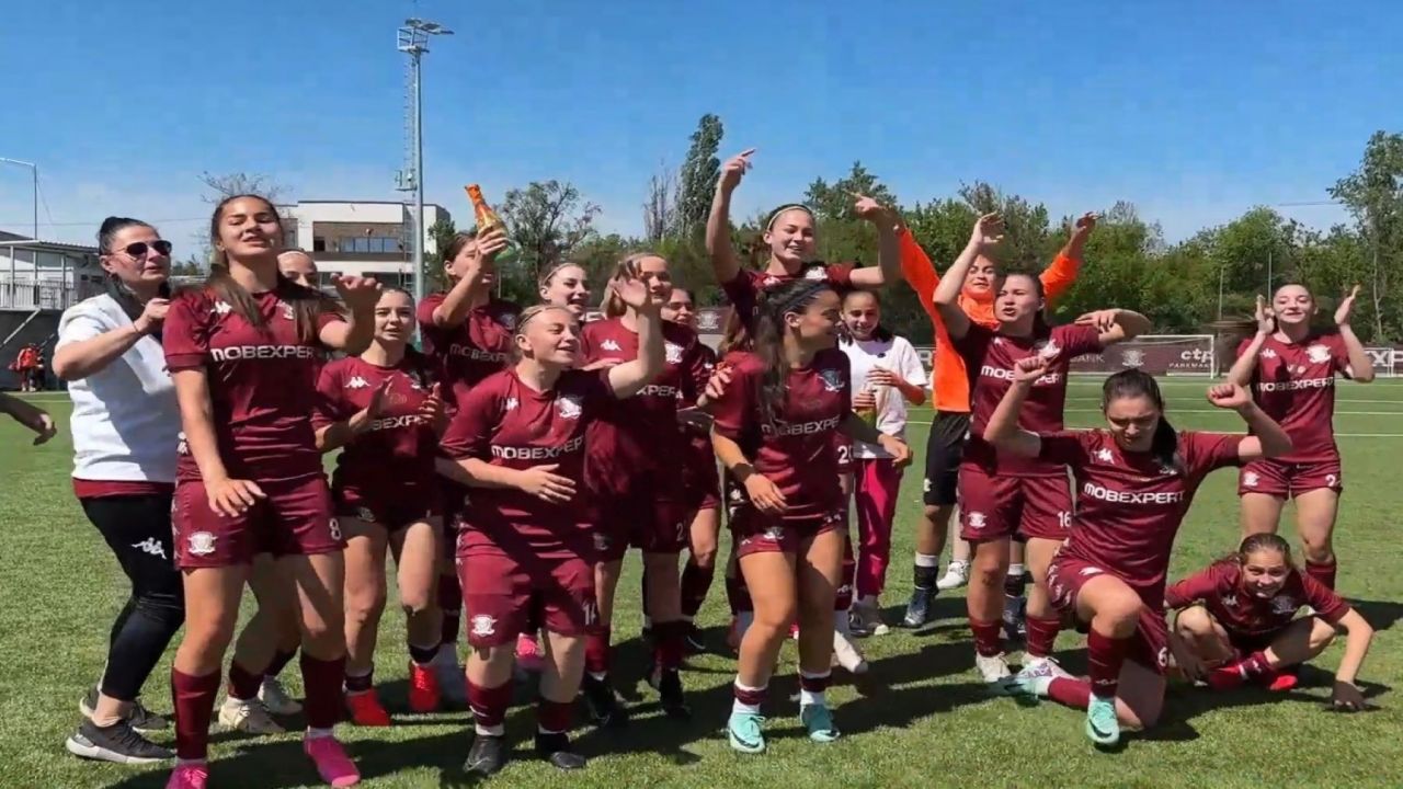 Promovare pentru echipa feminină a Rapidului, după ce a distrus-o pe FC Voluntari!_46