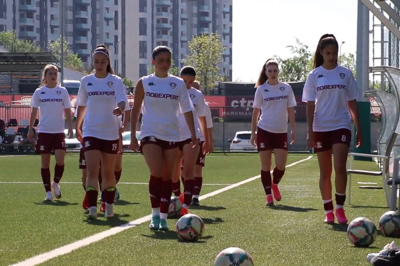 Promovare pentru echipa feminină a Rapidului, după ce a distrus-o pe FC Voluntari!_51