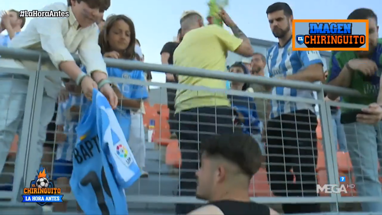Scene nemaiîntâlnite în fotbalul spaniol! Un jucător i-a vândut tricoul unui suporter pentru 50 de euro: ”Clubul ne taxează!”_27