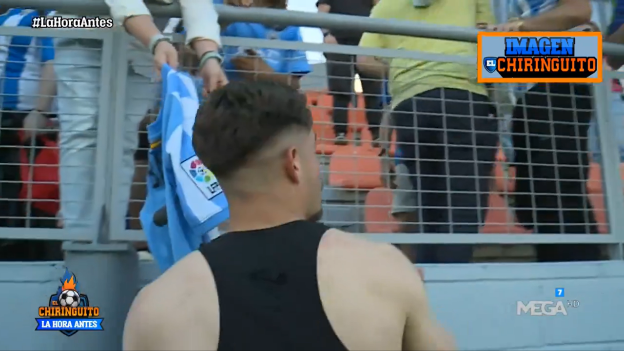 Scene nemaiîntâlnite în fotbalul spaniol! Un jucător i-a vândut tricoul unui suporter pentru 50 de euro: ”Clubul ne taxează!”_28