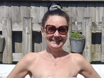 
	Louise Butcher, supravieţuitoare a cancerului la sân, va alerga topless la maratonul de la Londra&nbsp;
