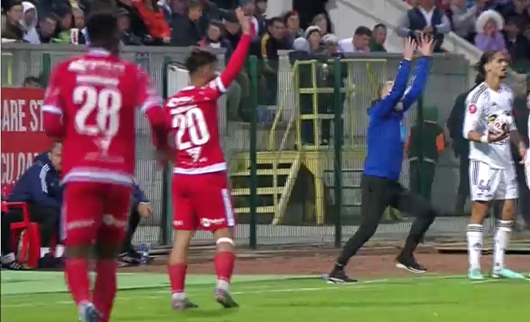 Bogdan Andone a cedat nervos la Botoșani - Dinamo! Antrenorul a sărit la arbitrul meciului_17