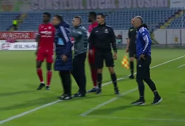 Bogdan Andone a cedat nervos la Botoșani - Dinamo! Antrenorul a sărit la arbitrul meciului_8