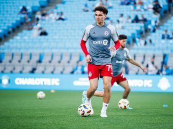 
	Andrei Dumitru, &rdquo;decarul&rdquo; de 17 ani din naționala Canadei, a debutat azi la Toronto FC, singura echipă din afara SUA care a câștigat titlul în MLS!
