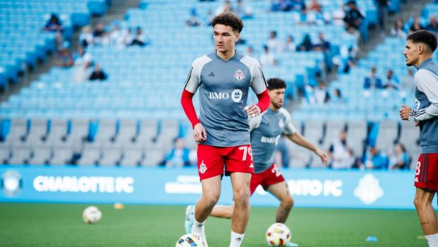 Andrei Dumitru, decarul de 17 ani din naționala Canadei, a debutat azi la Toronto FC, singura echipă din afara SUA care a câștigat titlul în MLS!