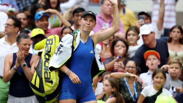 Caroline Wozniacki, făcută praf de fanii tenisului! Nu au uitat de conflictul cu Halep: Retrage-te!