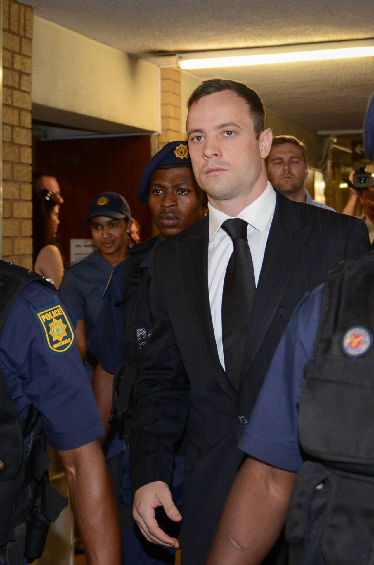 Sportivul care și-a ucis iubita, prima apariție după ce a fost eliberat! Cum arată Oscar Pistorius după 9 ani de închisoare_10