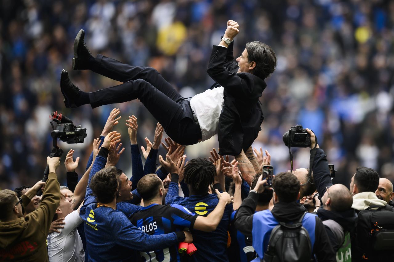 Sărbătoare imensă în Serie A! Inter Milano a celebrat alături de suporteri al 20-lea Scudetto din istoria clubului_30