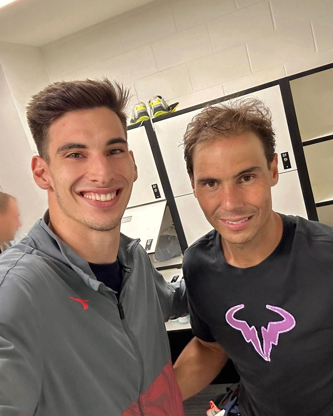 Adversarul i-a cerut tricoul: la aproape 38 de ani, Rafael Nadal s-a calificat în optimi la Madrid și a făcut un nou gest legendar_1