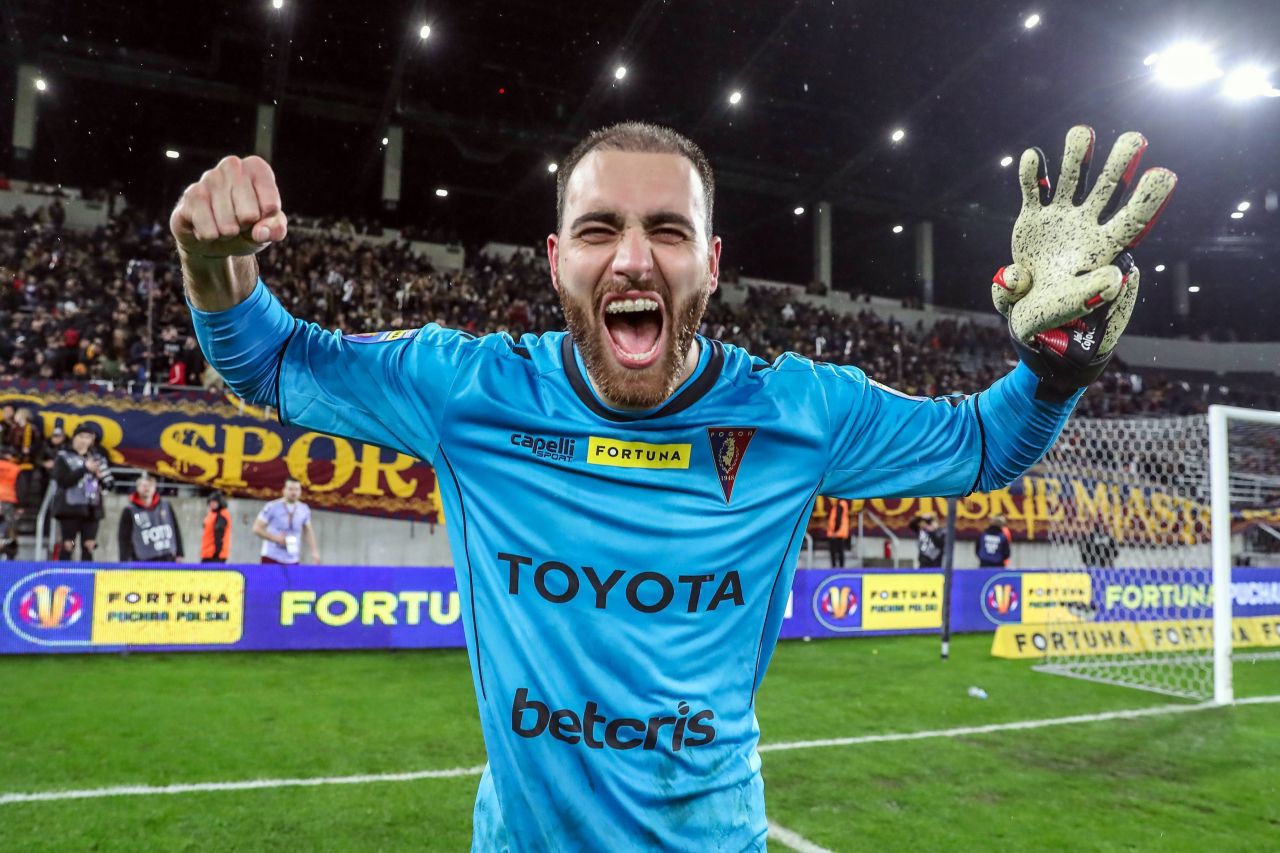 Valentin Cojocaru, românul care e aproape de două trofee în fotbalul european! "Singurul lucru care îmi lipsește acum este familia". Care e visul fostului campion cu FCSB_8