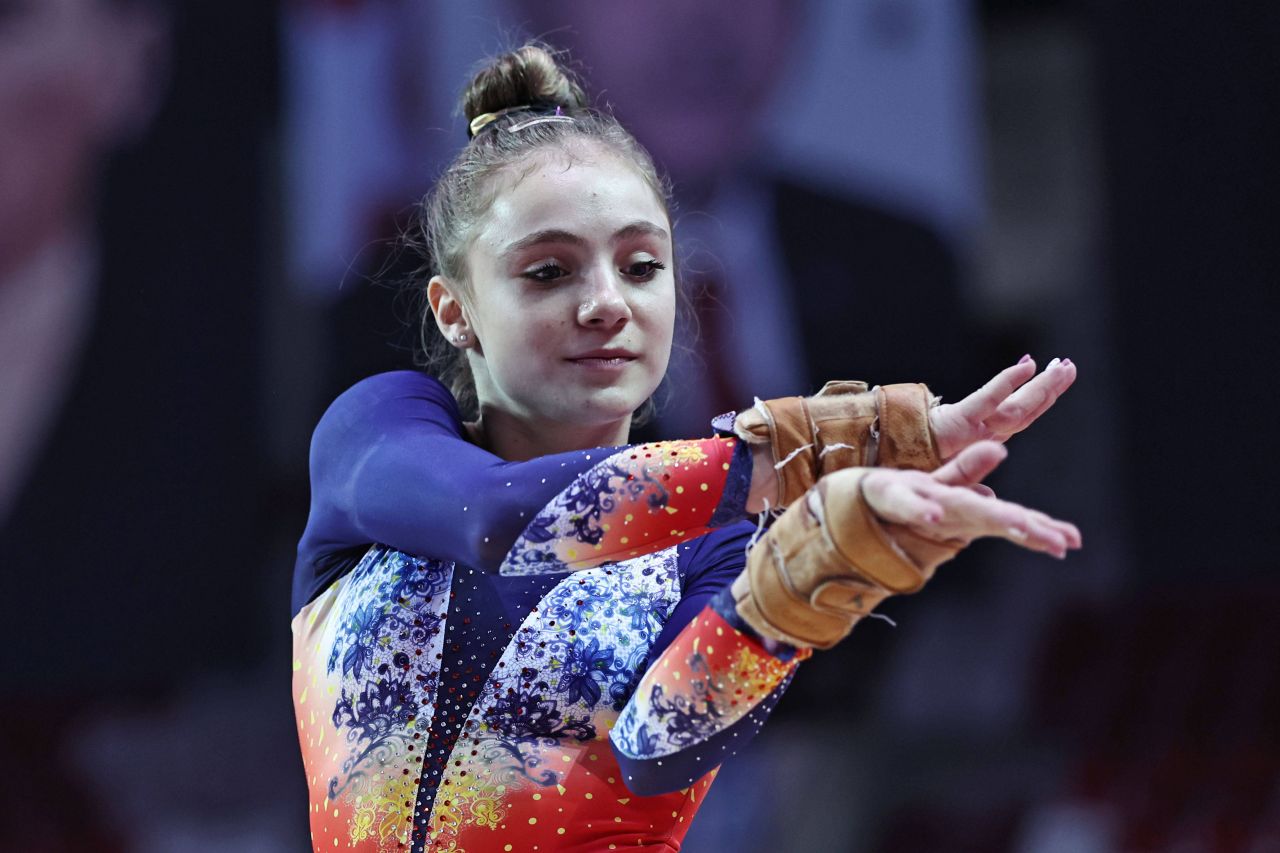 România, ca pe vremuri! Sabrina Voinea a cucerit medalia de argint la Campionatul European de gimnastică_3