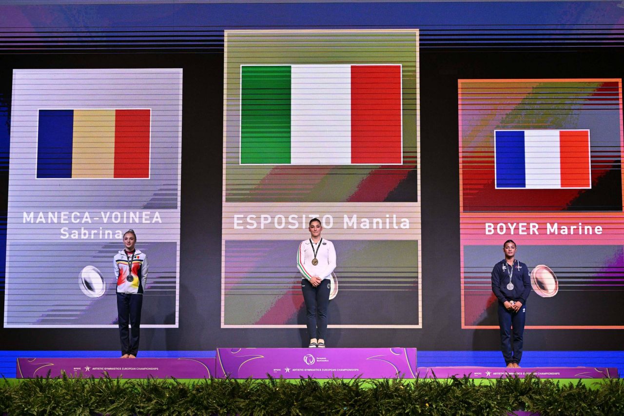 România, ca pe vremuri! Sabrina Voinea a cucerit medalia de argint la Campionatul European de gimnastică_7