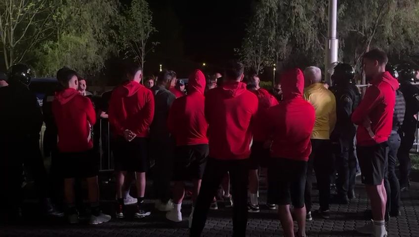 Jucătorii lui Dinamo, băgați în ședință imediat după meciul de pe Cluj Arena: "Dă-le niște capace! Cât să mai suportăm?"_11