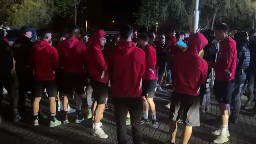 Jucătorii lui Dinamo, băgați în ședință imediat după meciul de pe Cluj Arena: "Dă-le niște capace! Cât să mai suportăm?"_9