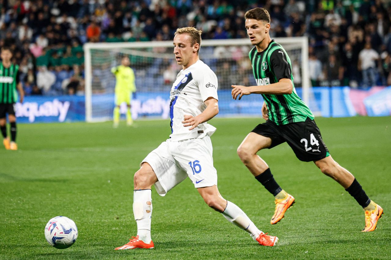 Daniel Boloca, ”excelent pe teren și oxigen pur pentru Sassuolo” în victoria cu campioana Inter Milano!_3