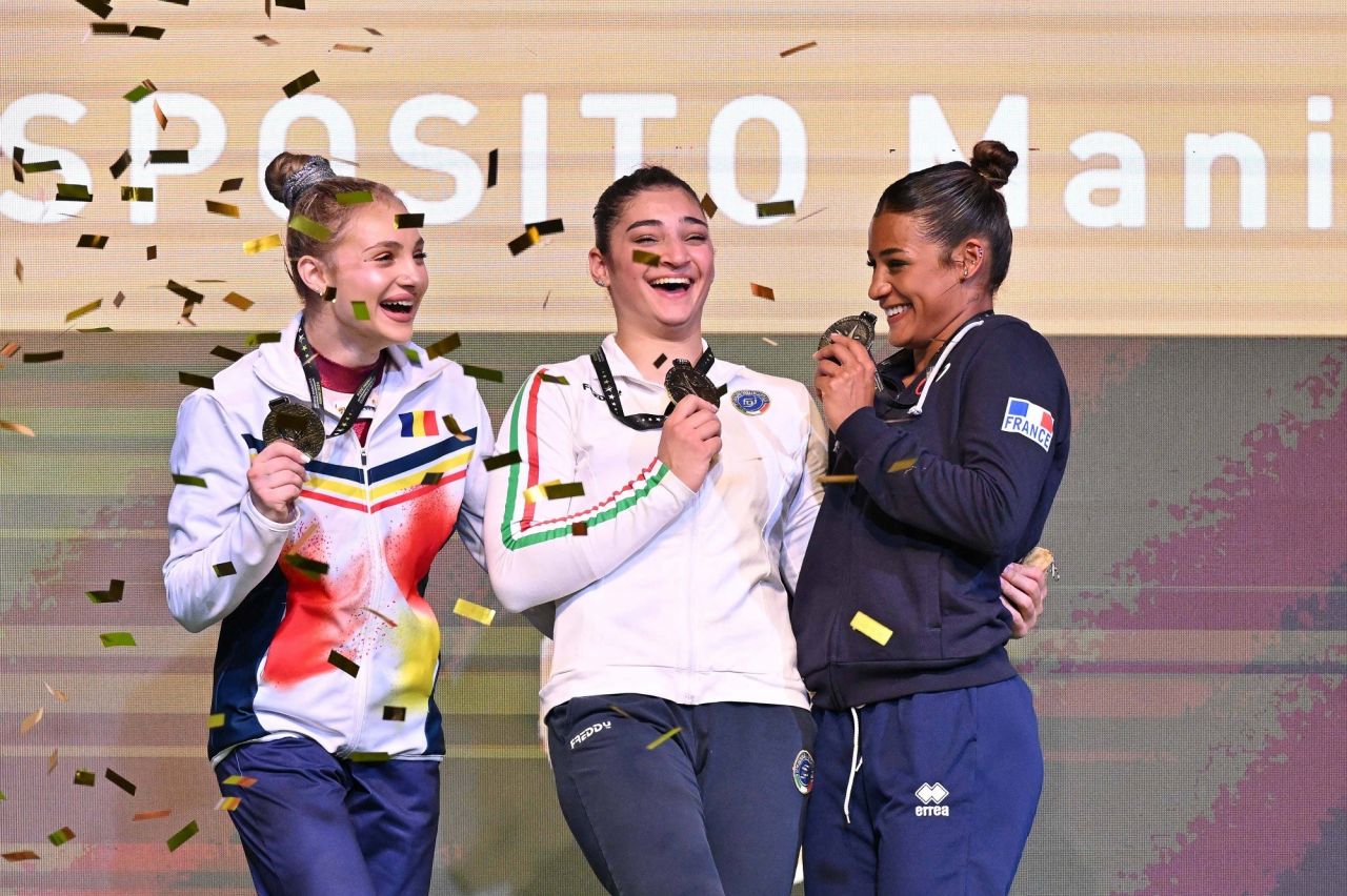 Performanță incredibilă reușită de Sabrina Voinea! Două medalii într-o zi la Campionatele Europene de gimnastică_7