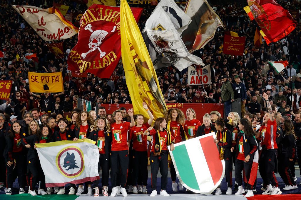 Ave Ceasar! AS Roma, cu o româncă printre vedete, a câștigat un nou titlu de campioană a Italiei_8