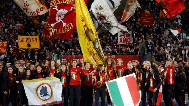 
	Ave Ceasar! AS Roma, cu o româncă printre vedete, a câștigat un nou titlu de campioană a Italiei
