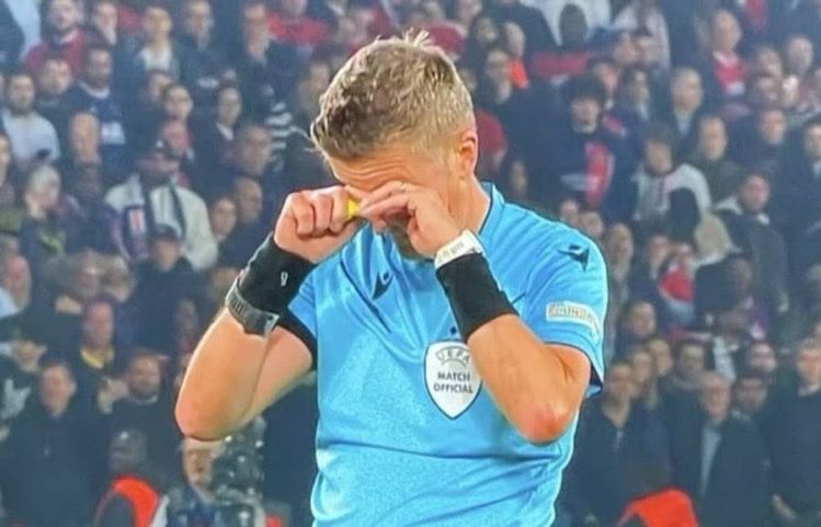 Arbitrul a izbucnit în lacrimi imediat după ce Borussia Dortmund s-a calificat în finala Champions League_1