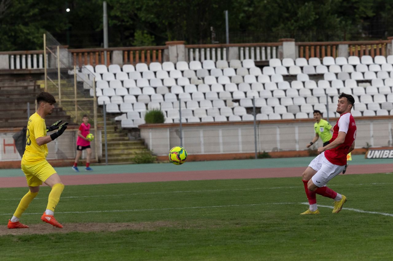 ”Cine vine-n Groapă / Fără 5 nu scapă”! CS Dinamo, cu Iordănescu junior om de bază, se distrează în play-off-ul de promovare în Liga 2_11