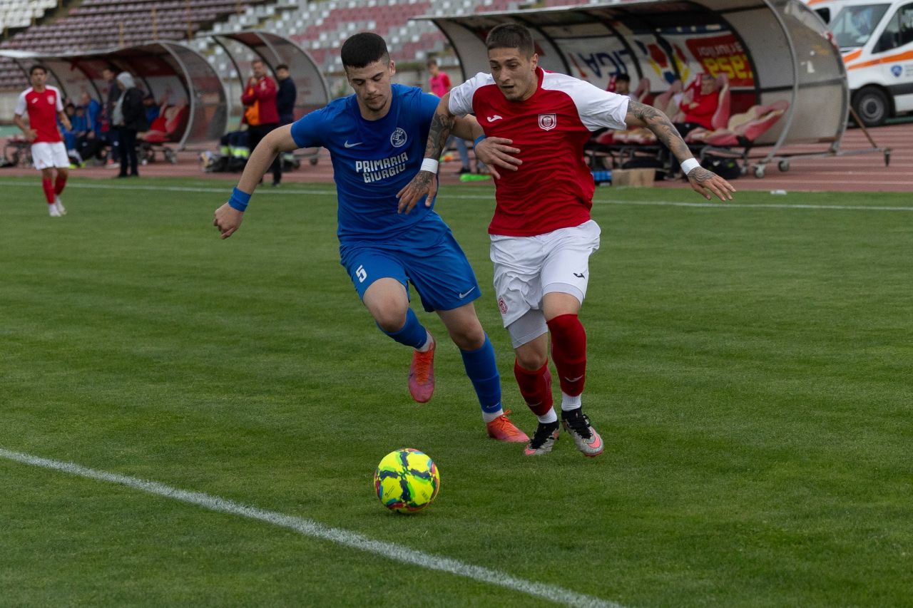 ”Cine vine-n Groapă / Fără 5 nu scapă”! CS Dinamo, cu Iordănescu junior om de bază, se distrează în play-off-ul de promovare în Liga 2_13