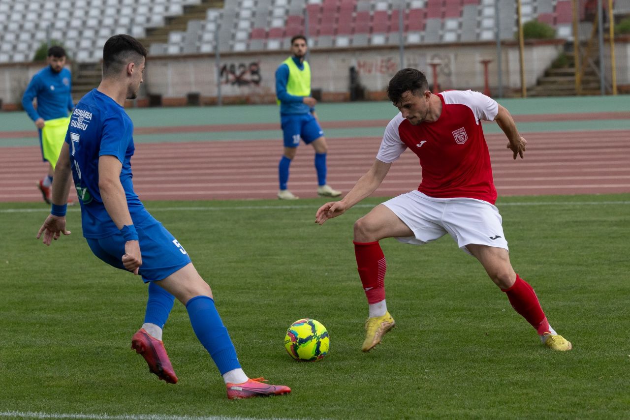 ”Cine vine-n Groapă / Fără 5 nu scapă”! CS Dinamo, cu Iordănescu junior om de bază, se distrează în play-off-ul de promovare în Liga 2_18