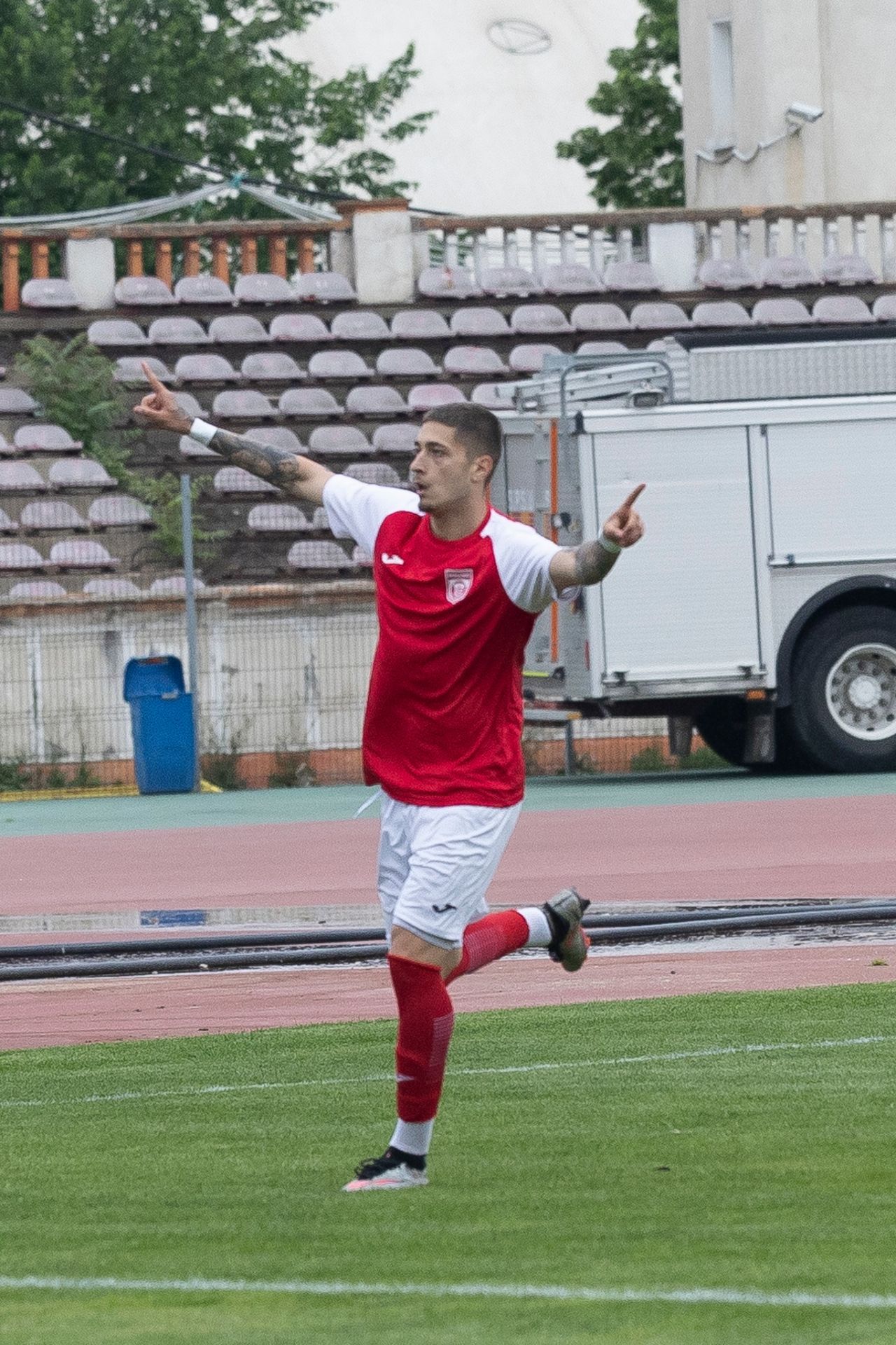 ”Cine vine-n Groapă / Fără 5 nu scapă”! CS Dinamo, cu Iordănescu junior om de bază, se distrează în play-off-ul de promovare în Liga 2_3