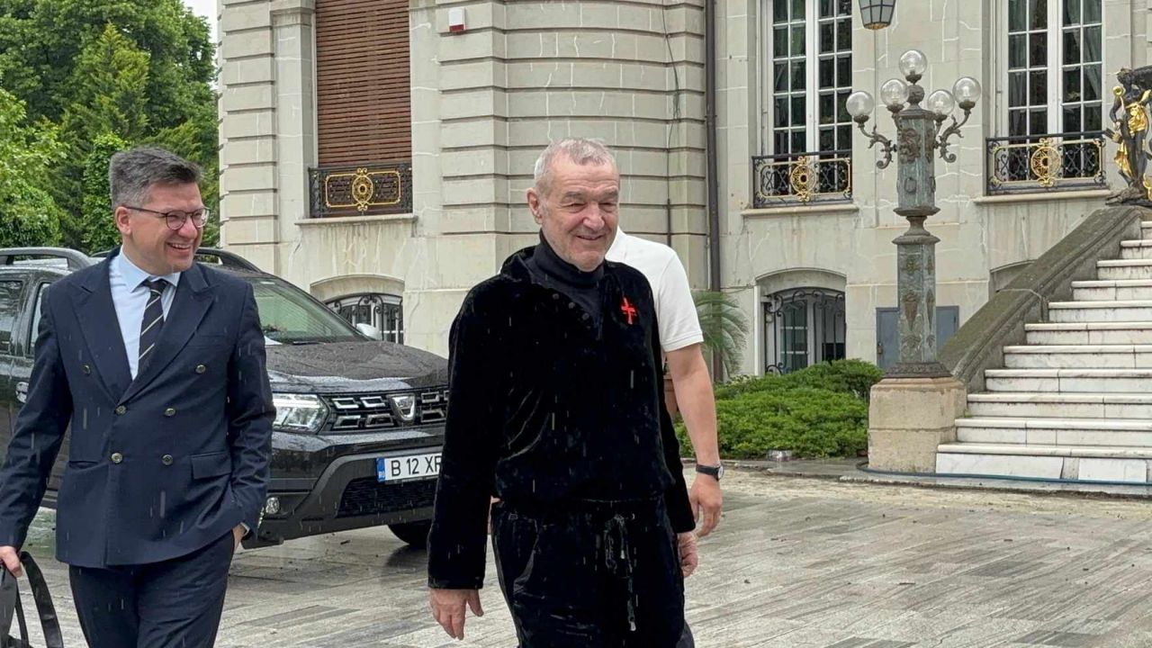 UPDATE S-au încheiat negocierile la Palat | Gigi Becali a anunțat ce se întâmplă cu transferul lui Florinel Coman_2