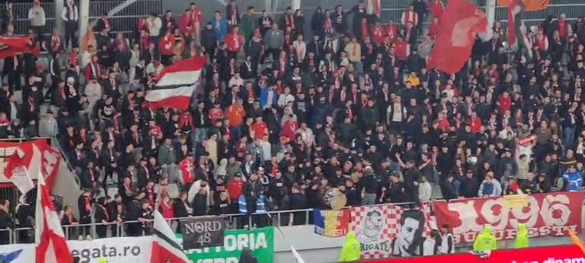 Fanii lui Dinamo, mesaj pentru Mircea Lucescu! Banner-ul afișat la meciul cu UTA Arad_9